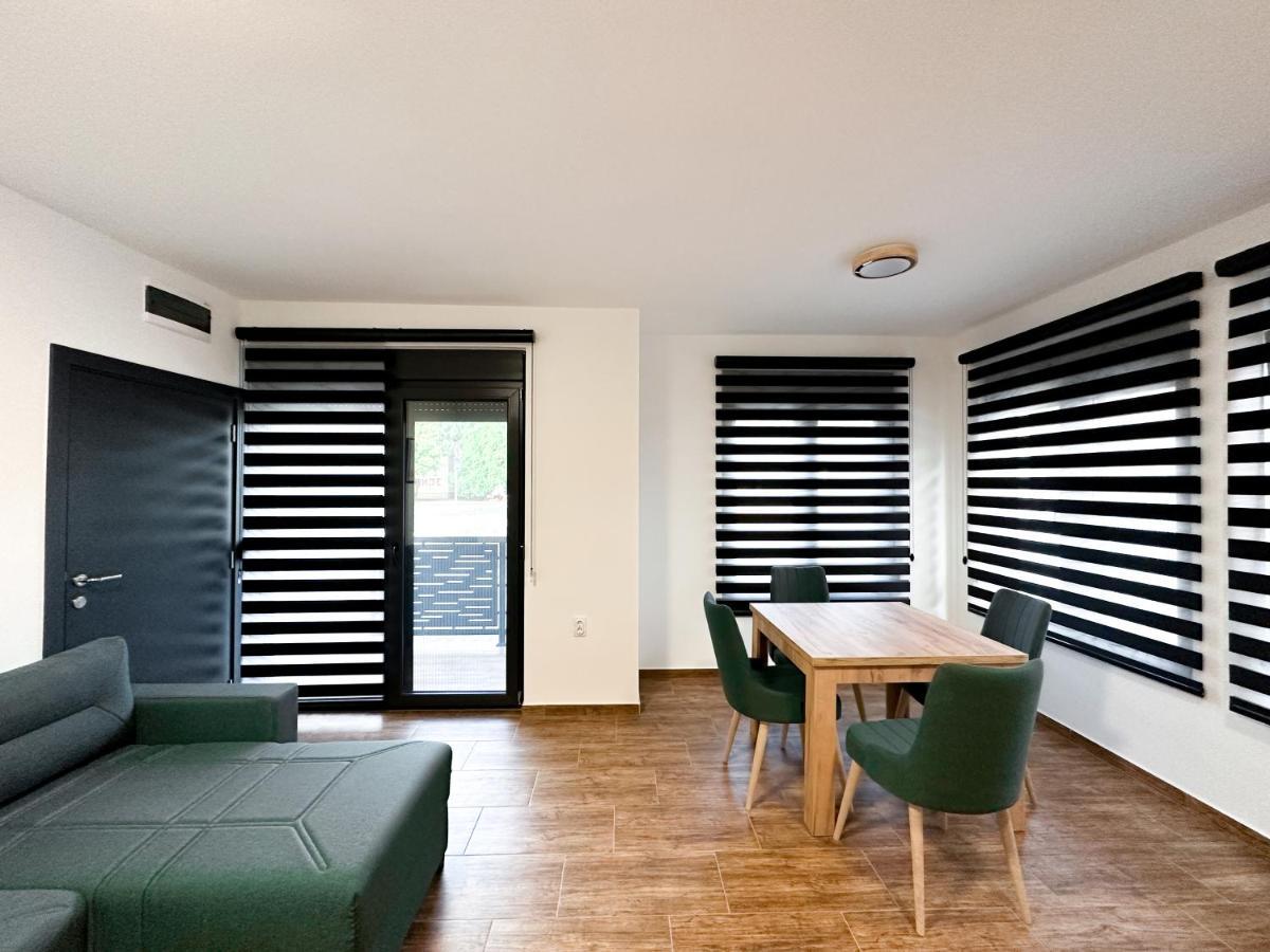 Kiko Apartmani Lux 兹雷尼亚宁 外观 照片