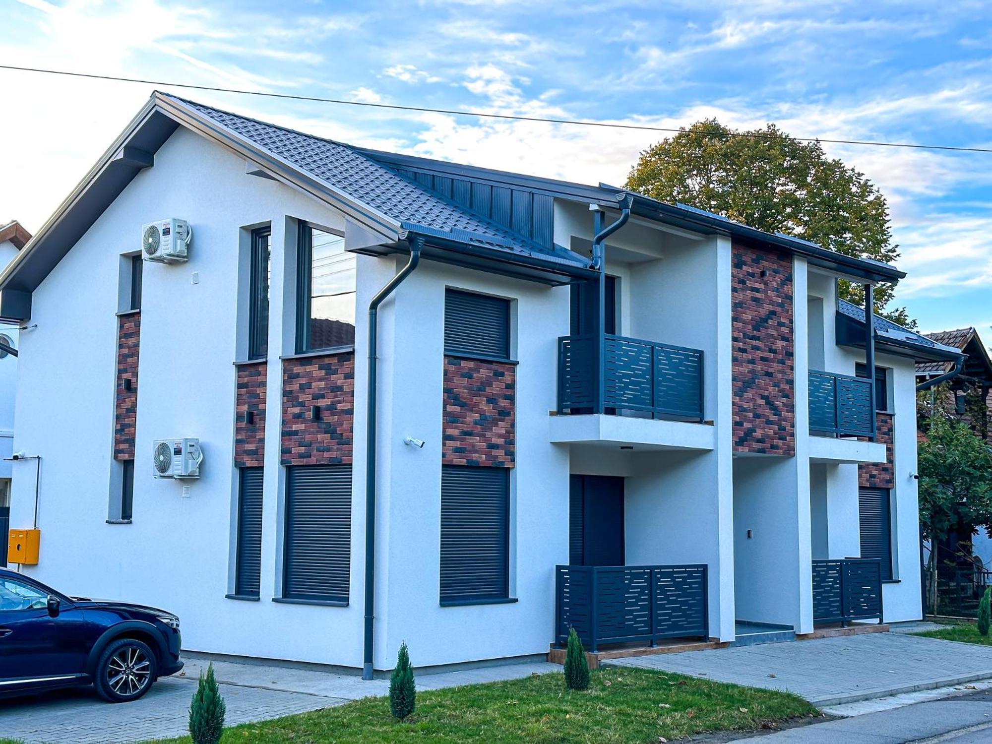 Kiko Apartmani Lux 兹雷尼亚宁 外观 照片